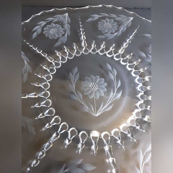 15" Vintage Cornflower Serving Platter Gorgeous Depression Glass Serving Plate - Picture 5 of 7